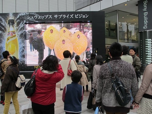 次第ににぎわいを見せる会場