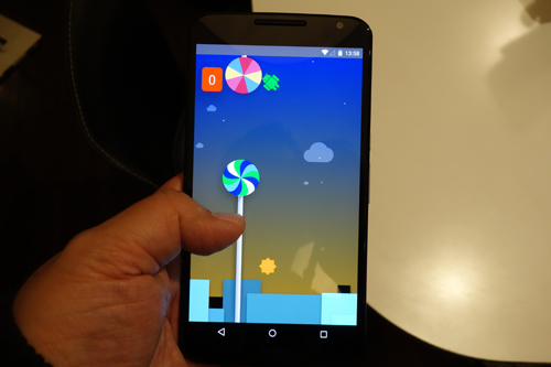 Android 5.0 “Lollipop”のイースター・エッグではあの『Flappy Bird』みたいなゲームが遊べる