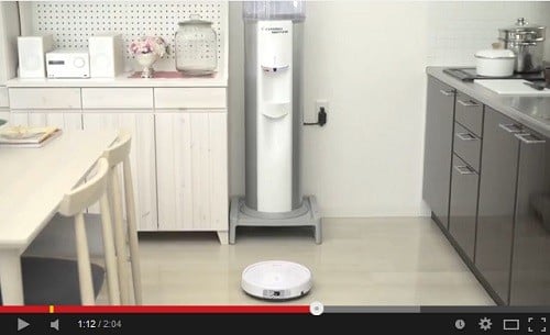 ウォーターサーバーとお掃除ロボット一体型 水だけなんてもう古い!? “お掃除ロボット一体型”の進化系