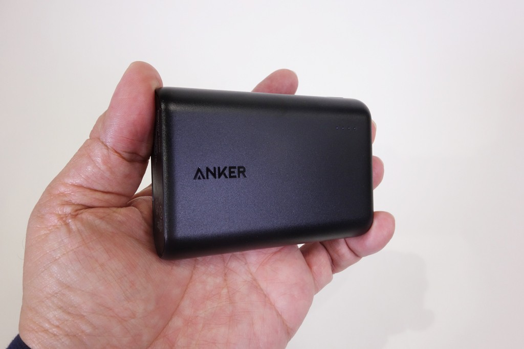 従来比で約30％小型化した10000mAh容量のモバイルバッテリー『Anker PowerCore 10000』　発売後に即完売も再販を開始