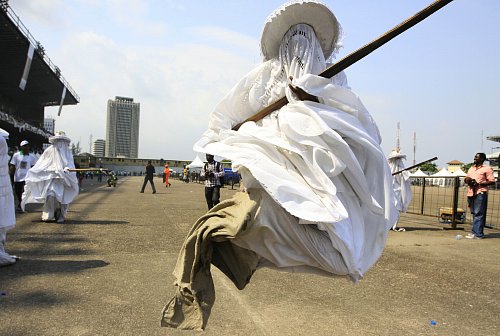 ナイジェリア 仮面祭り ナイジェリア 仮面祭り