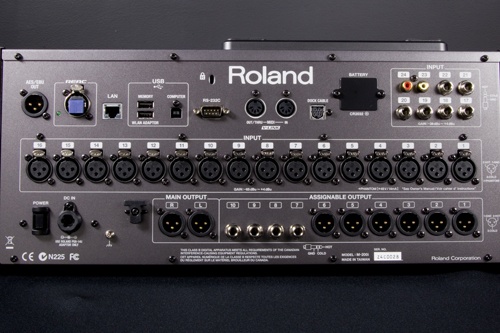 V-Mixer M-200i（Roland）