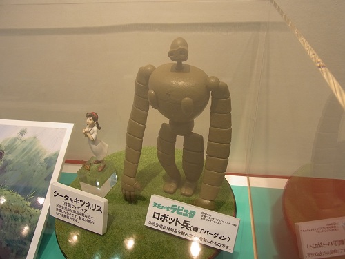 全日本模型ホビーショー 戦闘 園丁の2バージョンがそろった 天空の城ラピュタ のロボット兵 ライブドアニュース