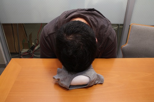 谷間に顔をうずめてみました 谷間に顔をうずめてみました