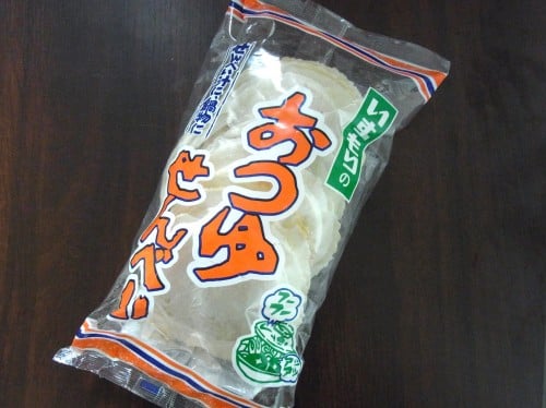 “鍋 in おやつ”不思議なB級グルメ『せんべい汁』を作ってみた「さてその味は……」 “鍋 in おやつ”不思議なB級グルメ『せんべい汁』を作ってみた「さてその味は……」