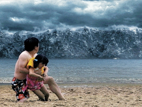 映画『TSUNAMI』より 映画『TSUNAMI』より