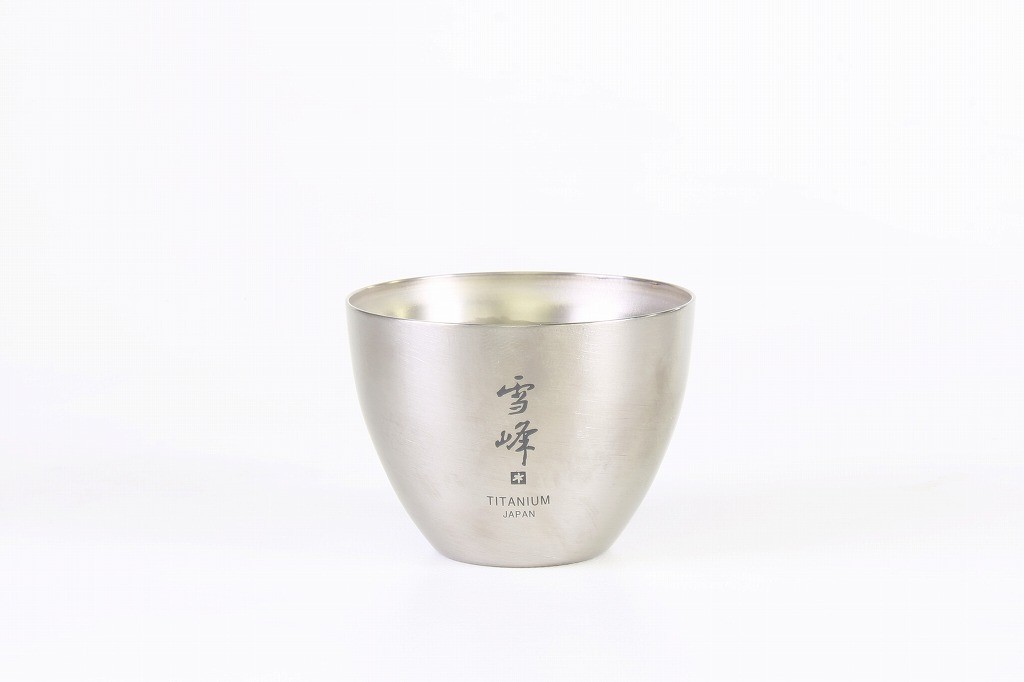 どこでも粋にキマる『酒筒 Titanium』で花見に出かけようぜ