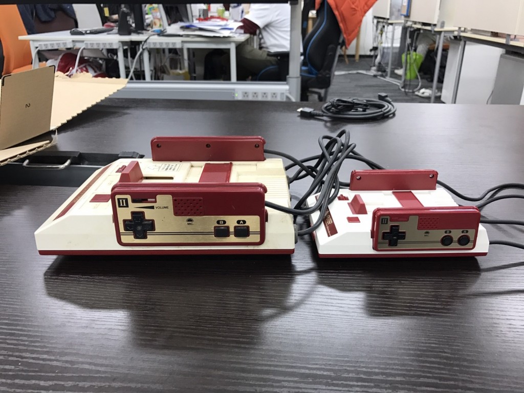ファミリーコンピュータ - やま ファミコン四十年生 雑誌 付録 [超リアル ファミリー