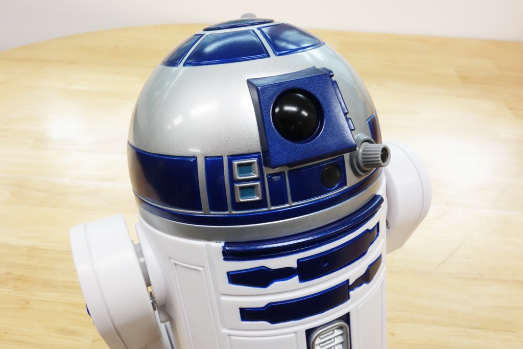 R2-D2がリモコン操作やプログラミングのできるスマートトイに R2-D2がリモコン操作やプログラミングのできるスマートトイに