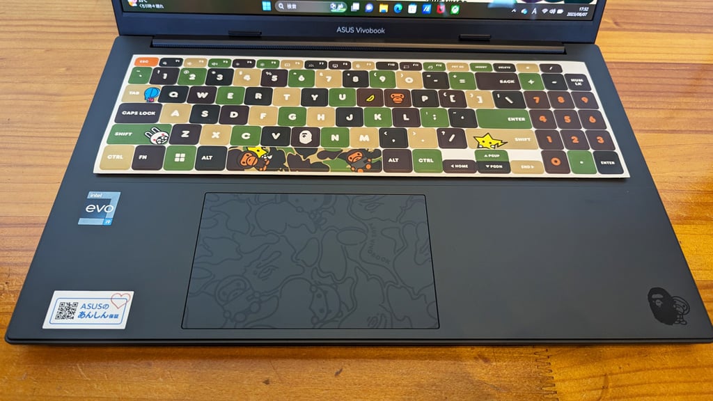 A BATHING APEの世界観とパフォーマンスを両立したノートPC