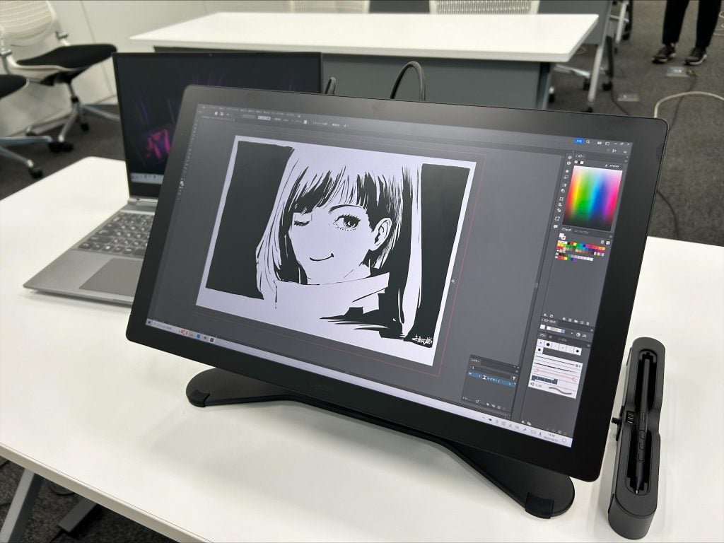 イラストレーターjbstyle.さんが実演! ワコムからプロ向け液晶 イラストレーターjbstyle.さんが実演! ワコムからプロ向け液晶