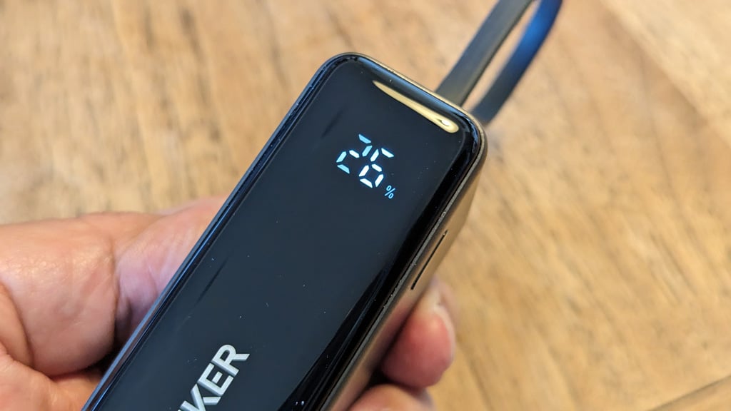 AnkerがUSB充電器とモバイルバッテリーにUSB-Cケーブルも一体化