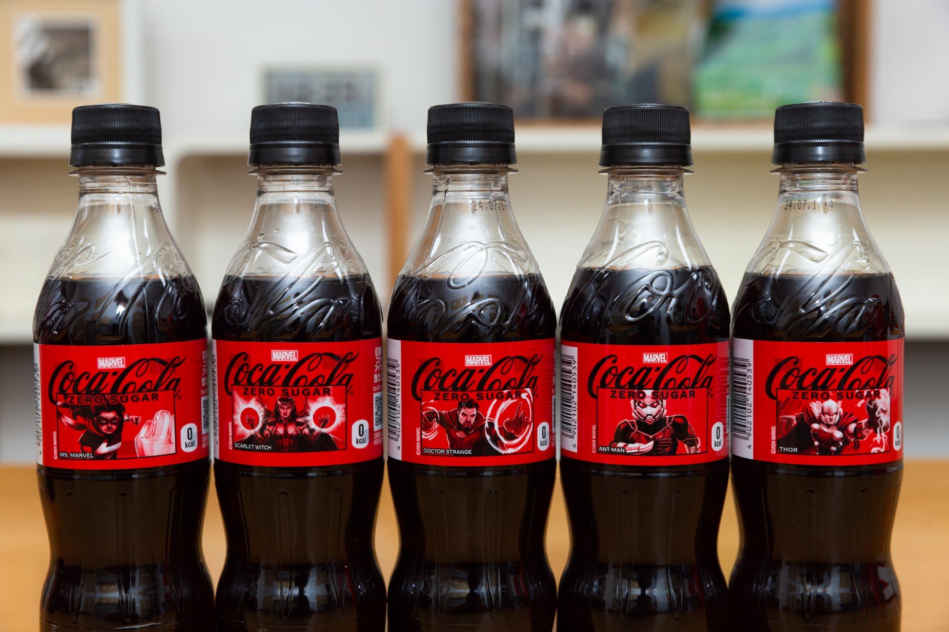 【非売品】コカ・コーラ　マーベル 実食レポ】オリジナル書き下ろし27キャラ・32柄を全紹介！コカ