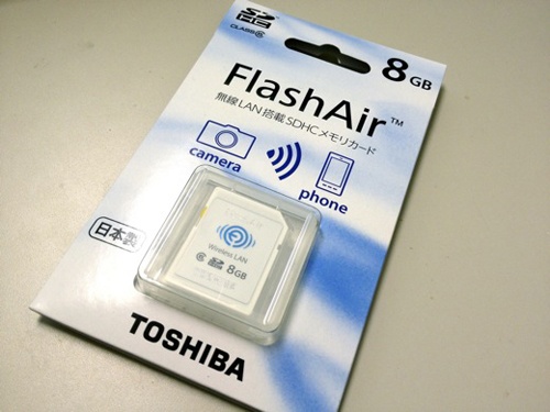 iPhone』のお供に！ 無線LAN付きSDカード『FlashAir』の極めて間違った