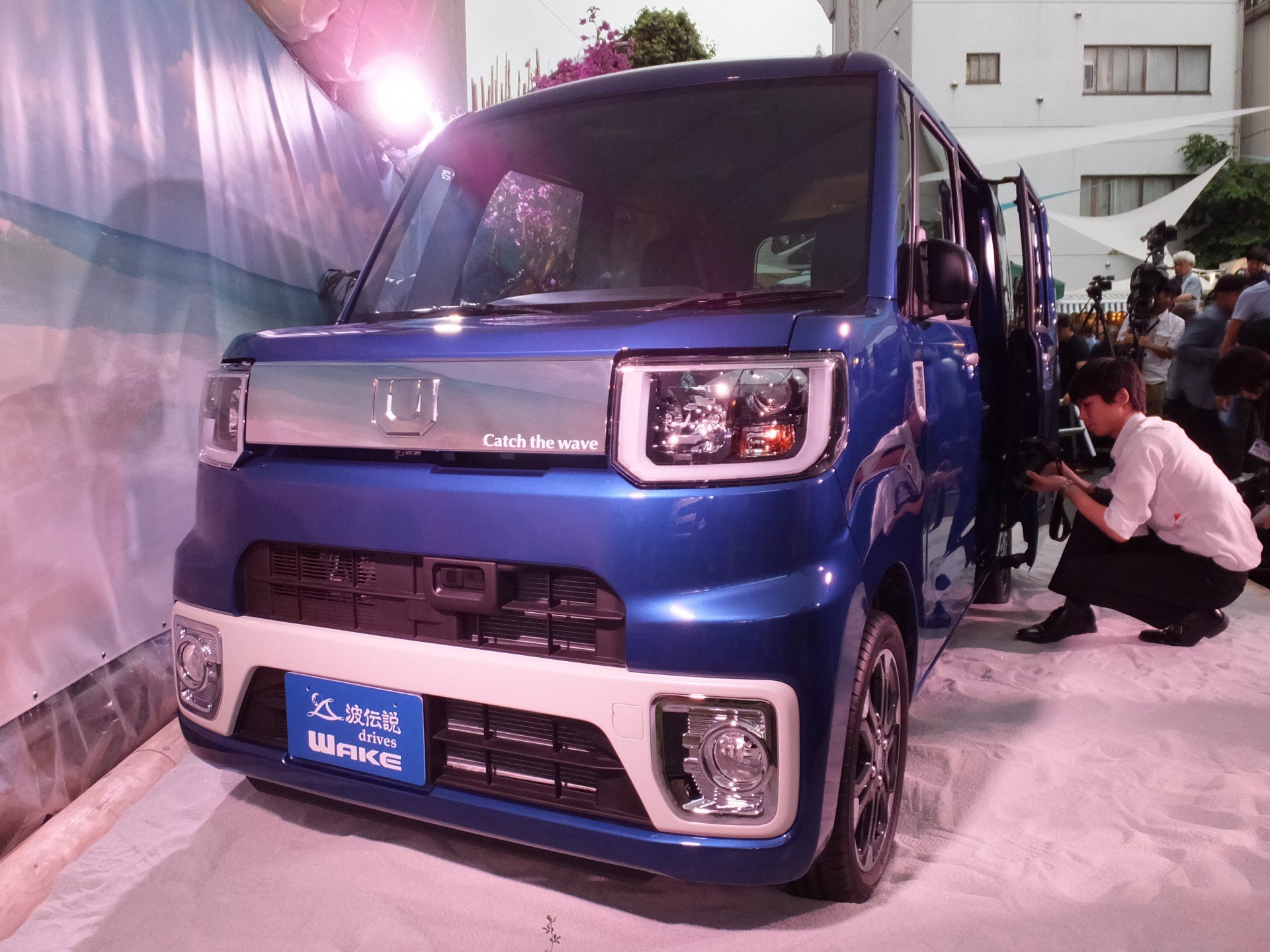 ヒロミ 遊び方を提案してくれる車 ダイハツ Wake 特別仕様車の登場記念イベント Wake Fes レポート ガジェット通信 Getnews ヒロミ 遊び方を提案してくれる車 ダイハツ Wake 特別仕様車の登場記念イベント Wake Fes レポート ガジェット通信 Getnews