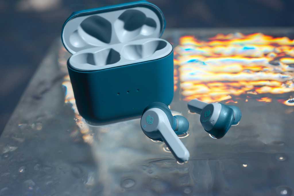 skullcandy_blue1.jpg