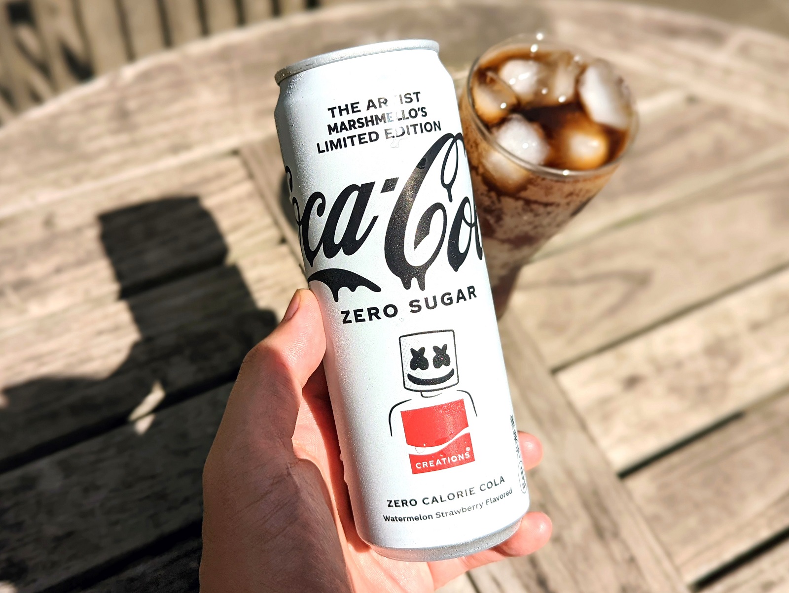 コカ・コーラ×マシュメロのコラボ缶が新登場 「この夏にしか味わえない