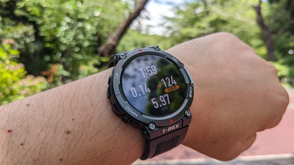 送関込み Amazfit T-Rex 2 スマートウォッチ(ワイルドグリーン