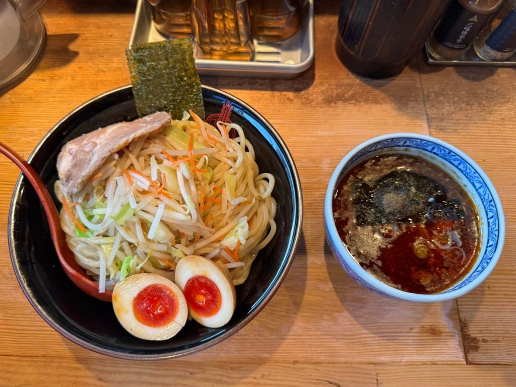 三田製麺所で冬の定番メニュー「味噌つけ麺」発売！ 今年は「山椒味噌つけ麺」「マー油味噌つけ麺」など三種類