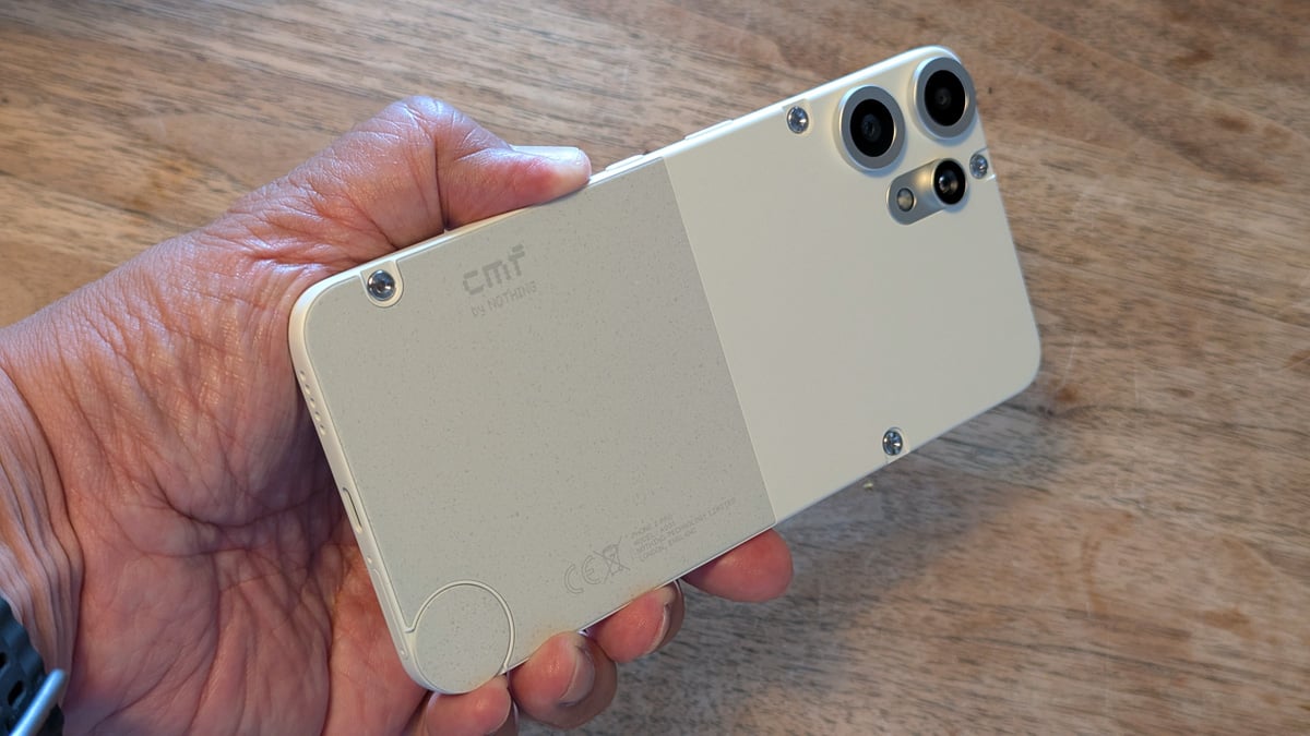 「CMF Phone 2 Pro」レビュー　お手頃価格だけどちょっといい感じのスマホ