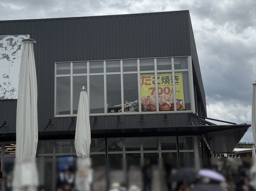 【大阪・関西万博】あのフードコートの「たこ焼き 500円」が「たこ焼き 700円」になっていた