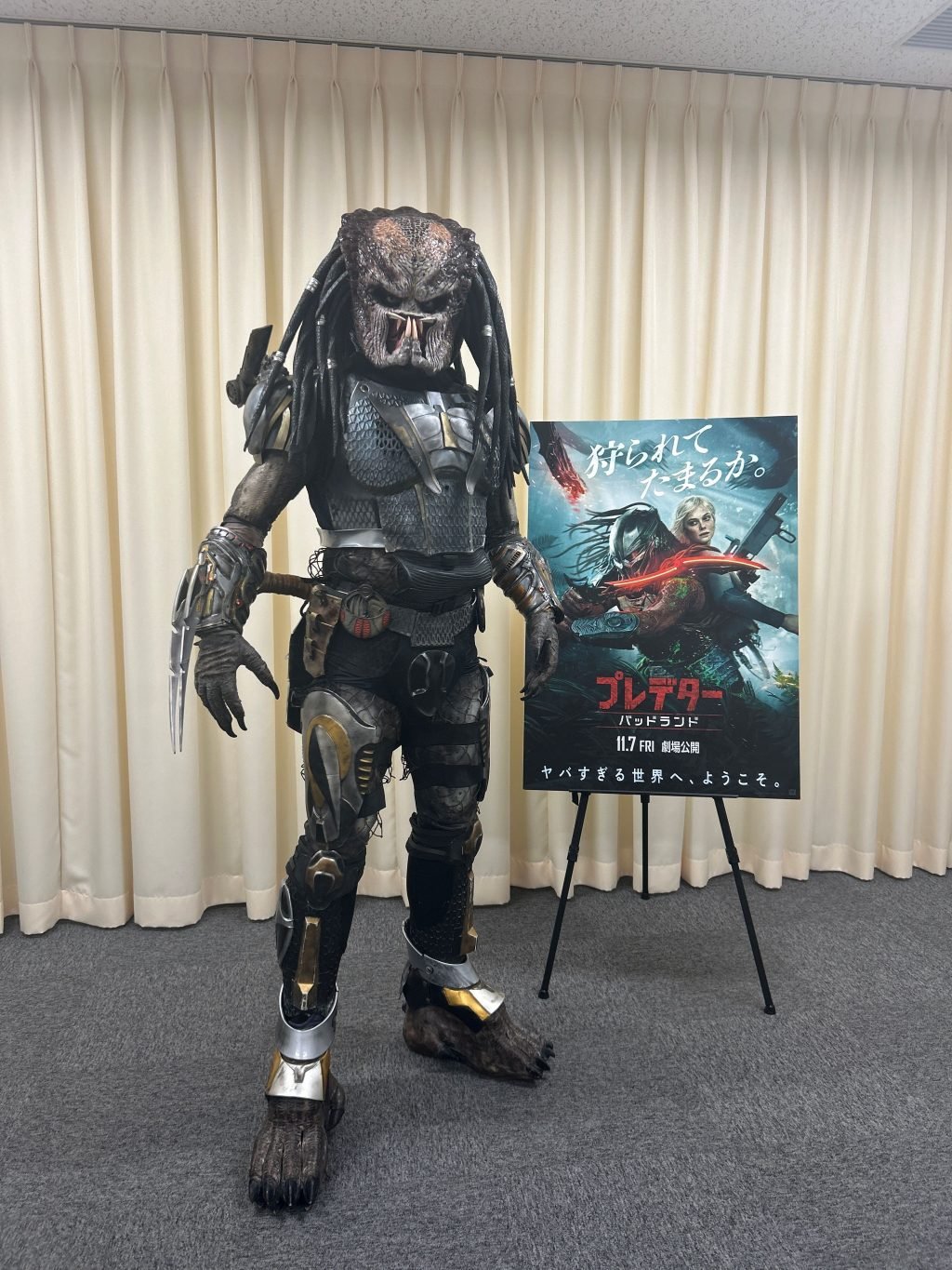 ハロウィン直前！プレデター愛が強すぎる！“本物すぎる”コスプレで話題の「国内の謎の某コスプレイヤー」にインタビュー