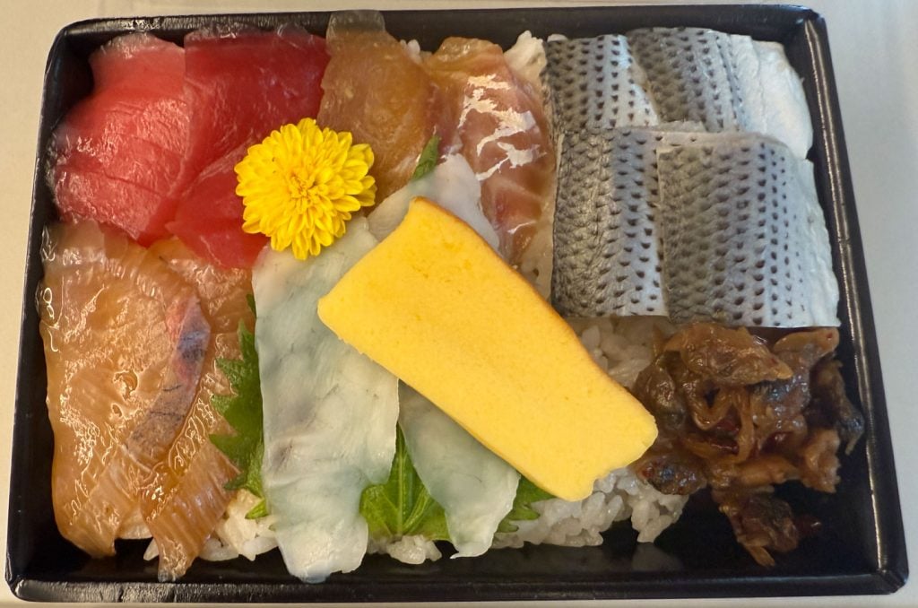 東京駅から新幹線に乗るときに……　インフルエンサーもおすすめの「サカナバッカ」