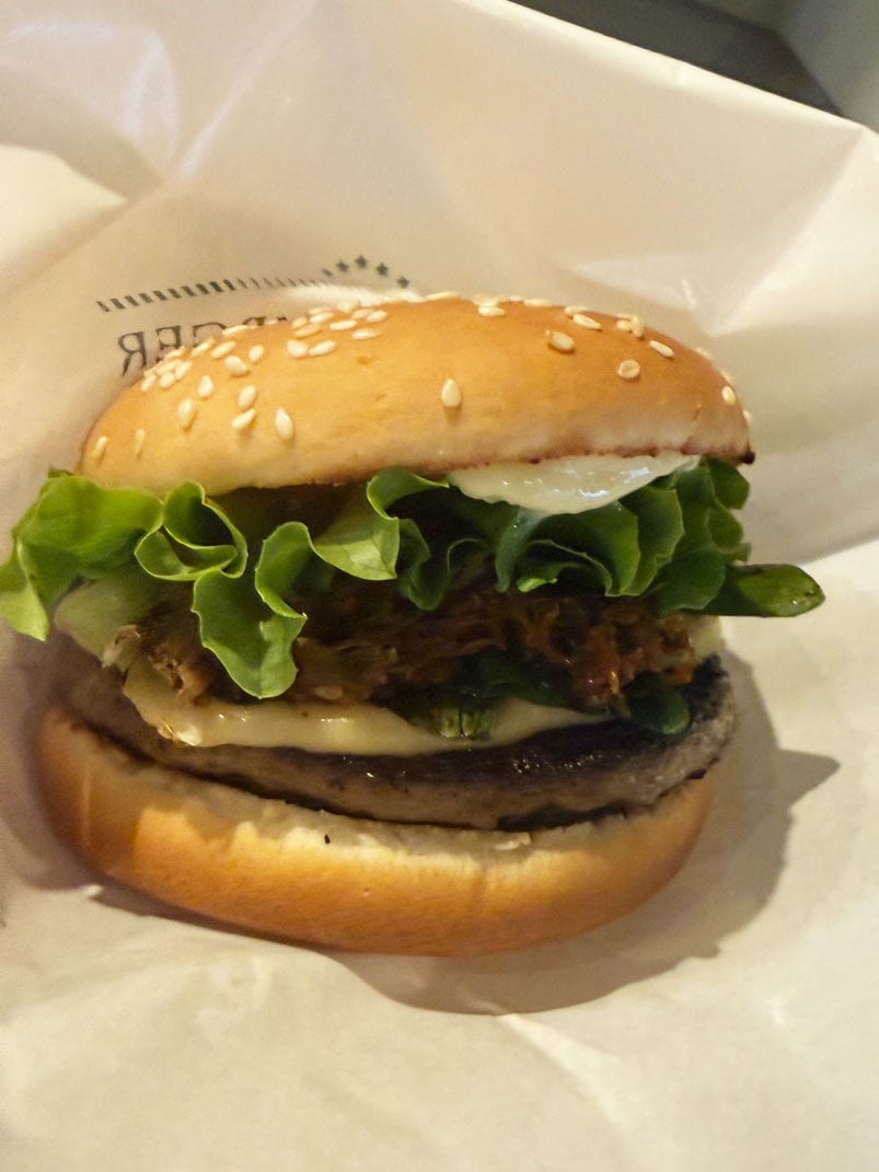 パティのダブル・トリプルも登場！　フレッシュネスバーガーの「九条ネギと西京味噌の黒毛和牛バーガー」を食べてみた