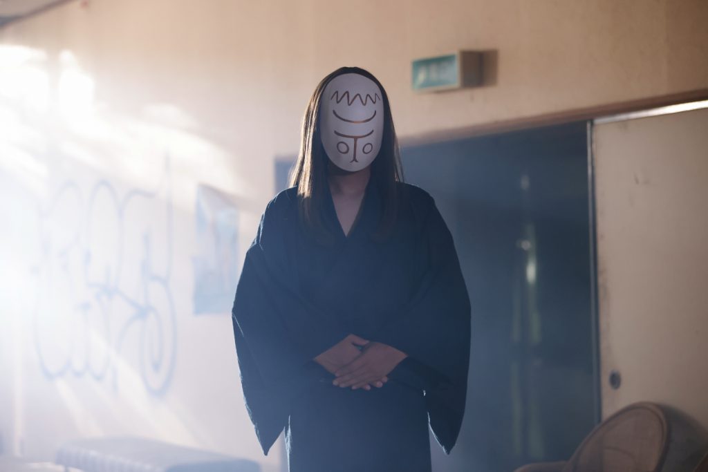 「海外の人は神に見捨てられることを恐れ、 日本人は神に見つかることを恐れる」映画『とれ！』 コウイチ監督が語る“神様”の登場秘話