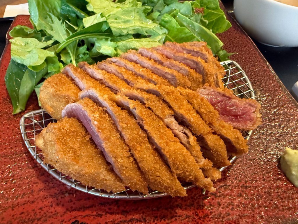 牛かつあおな御徒町本店で「肉倍盛りキャンペーン」開催中！　お肉が倍の200gを1200円で提供　早速行ってみた