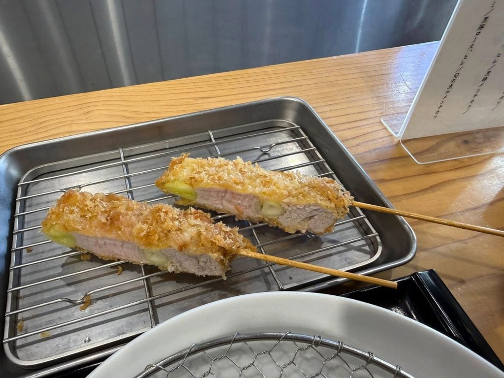 【鹿児島グルメ】進化系鹿児島グルメの新業態！？　コース仕立てのミックスフライ定食が人気の「とんかつ黒田」に行ってみた