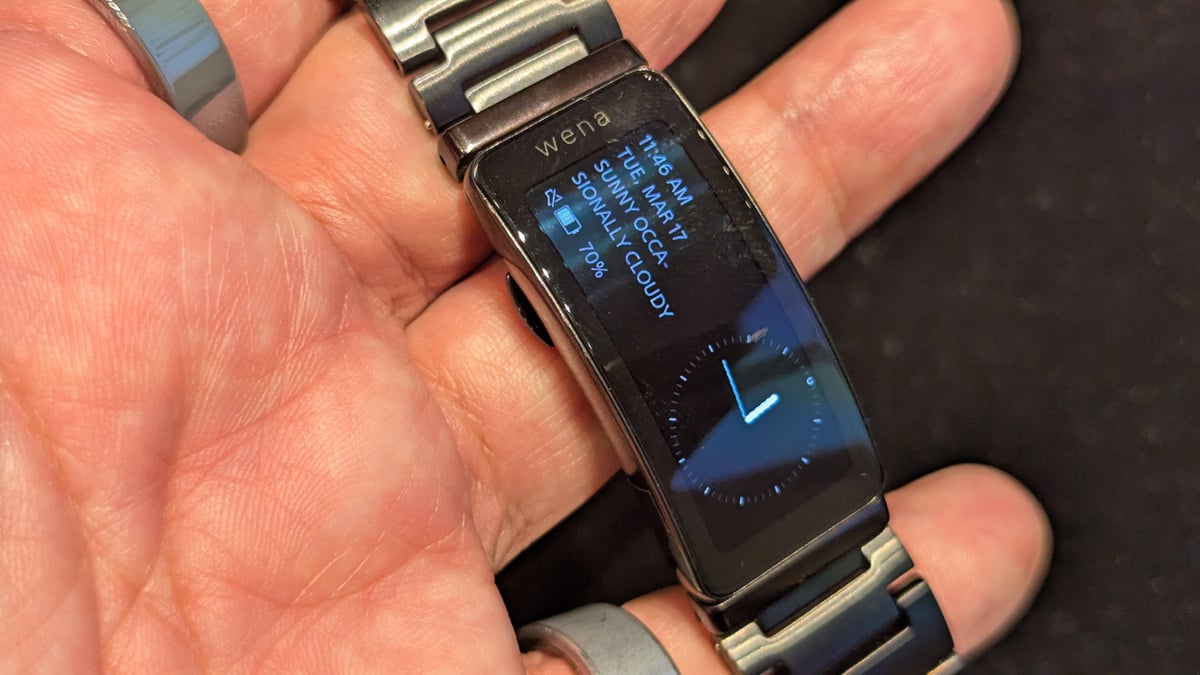 ソニーから商標と特許を継承したスマートウォッチ「wena X」のクラウドファンディングプロジェクトをGREEN FUNDINGで公開
