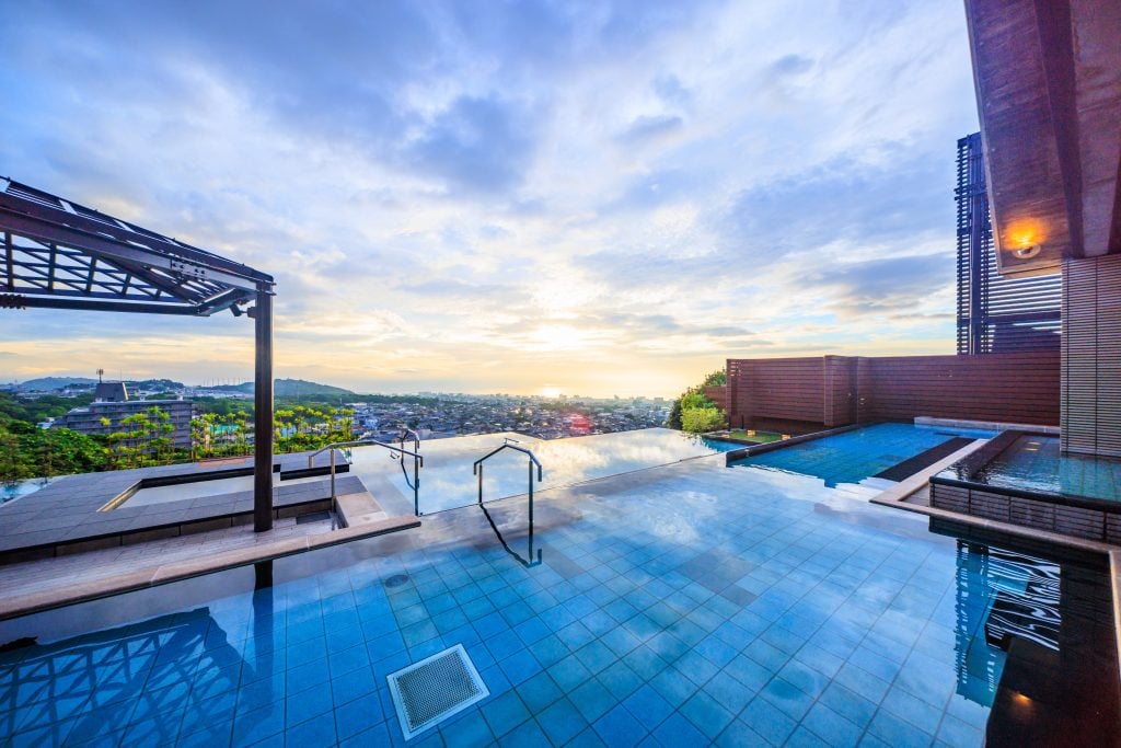 【大分県】空と海につながる絶景温泉も！ “旅の思い出”が生まれる「別府温泉 杉乃井ホテル」