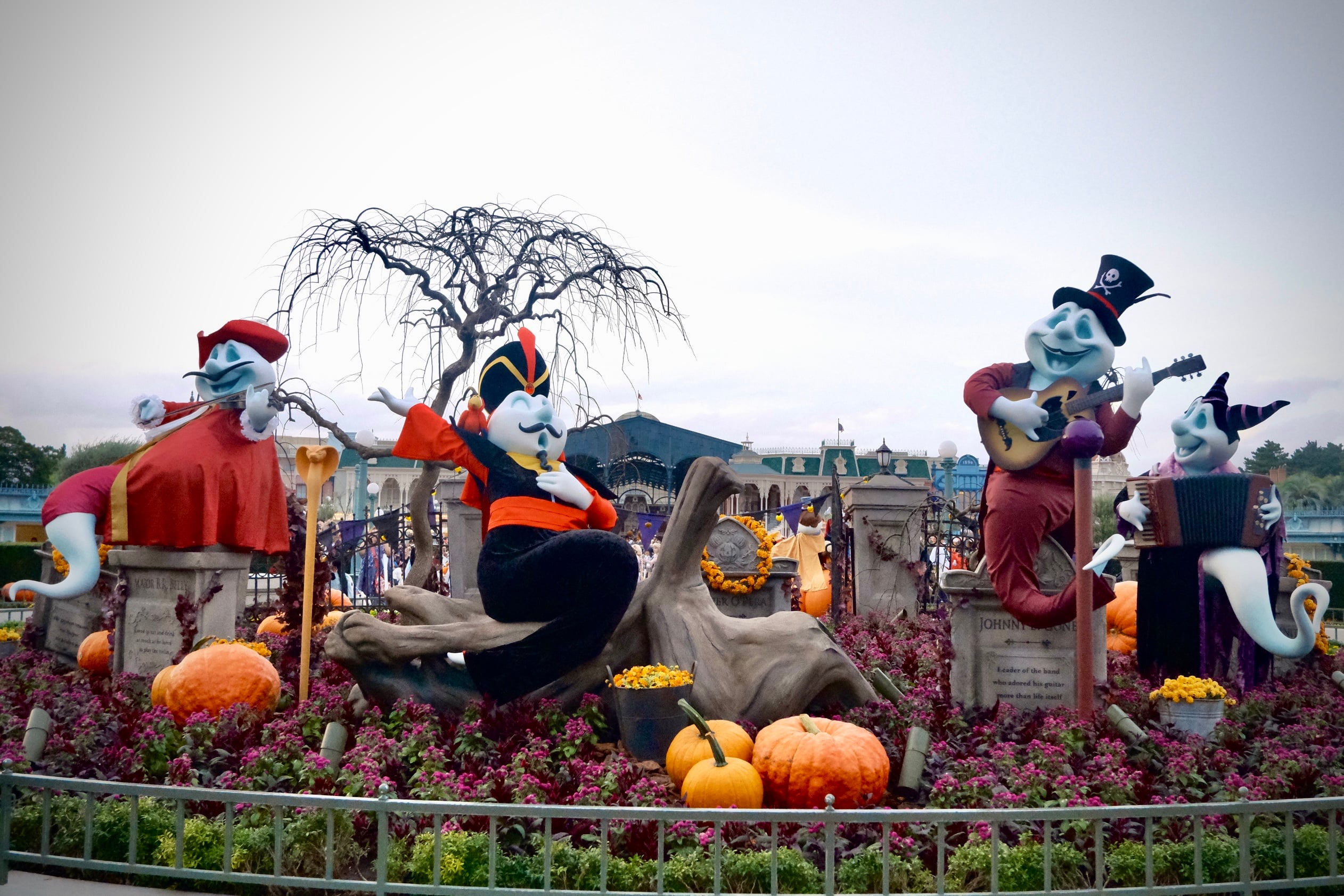 ディズニー・ハロウィーン” 今年初登場のかぼランタン&こわがりおばけ