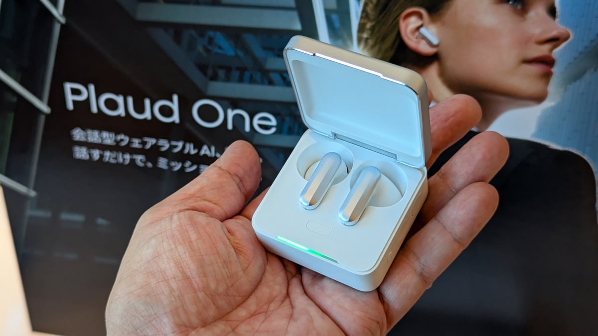 eSIM内蔵で常時接続するイヤホン型AIボイスレコーダー「Plaud One」を年内発売へ 事前登録を受付中