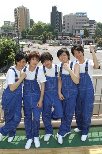 奥様必見 イケメンお掃除隊が教える 大掃除テク お風呂の天井にはジーンズの切れ端 ガジェット通信 Getnews