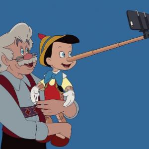 ピノキオの鼻は セルカ棒 ディズニー キャラクターを現代風に
