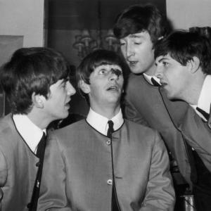 ザ ビートルズ 1962年に初めてサインしたマネージメント契約書が約3 760万円で落札 ガジェット通信 Getnews