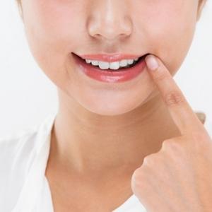 歯ぐきの黒ずみ 出っ歯を治したい 前歯の再治療におすすめの方法は ガジェット通信 Getnews