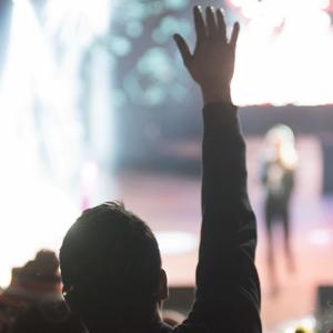 嵐 チケット高額転売の女性に有罪判決 チケット不正転売禁止法 とは ガジェット通信 Getnews