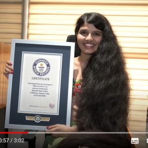 最も長い髪の毛を持つティーンエイジャー のギネス世界記録保持者が記録を更新 歴代で最も長い髪の毛を持つティーンエイジャー となる ガジェット通信 Getnews