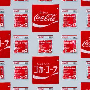 ファミマから数量限定 コカ コーラ デザインの今治タオルハンカチ誕生 ガジェット通信 Getnews