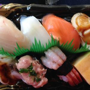 海外の反応 この寿司パックが日本では3 25ドルで買えるんだぜ ガジェット通信 Getnews