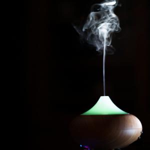 火を使わないのにまるで本物の煙 最新のアロマポット ガジェット通信 Getnews