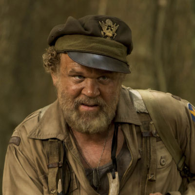 ハンク・マーロウ（ジョン・C・ライリー）